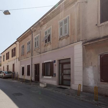 Appartamento Apartman Luna Pola Esterno foto