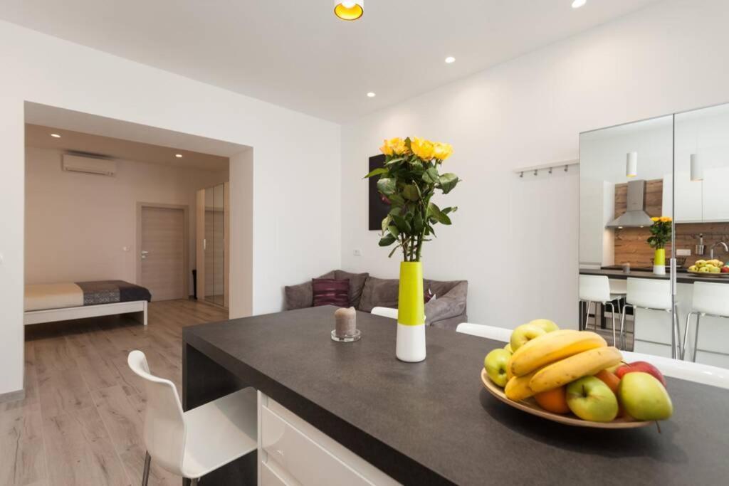Appartamento Apartman Luna Pola Esterno foto