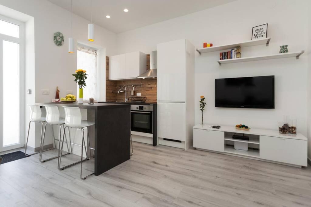 Appartamento Apartman Luna Pola Esterno foto