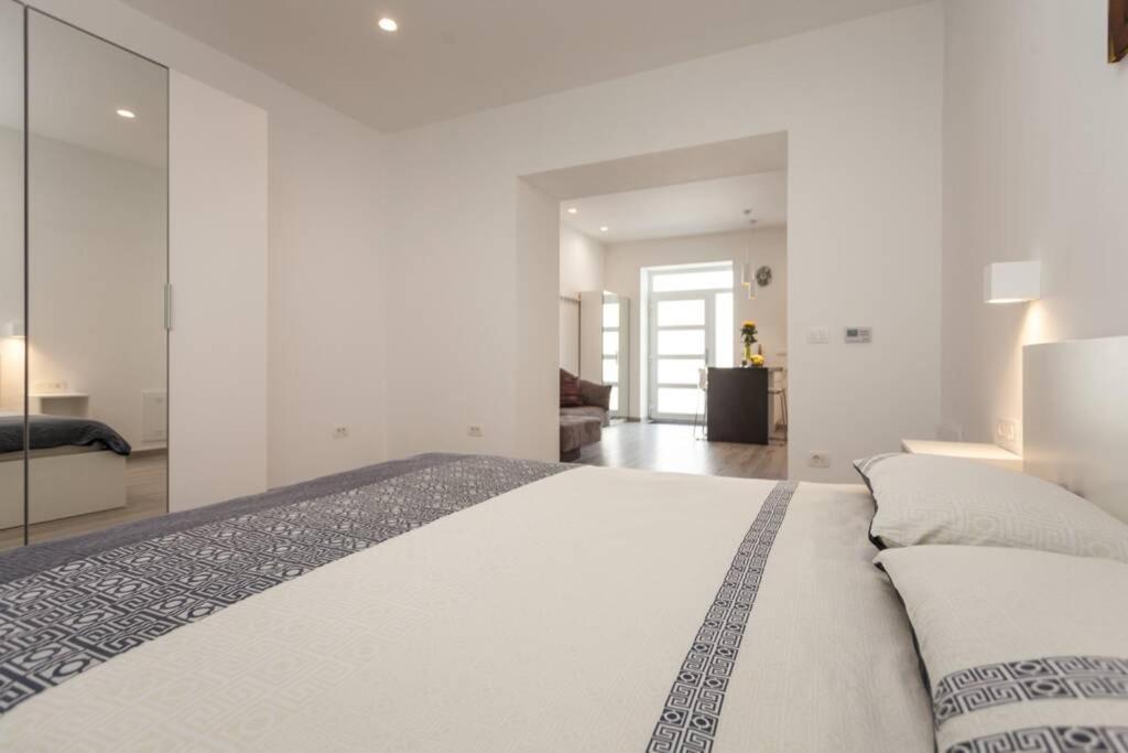 Appartamento Apartman Luna Pola Esterno foto