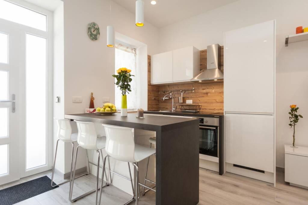 Appartamento Apartman Luna Pola Esterno foto